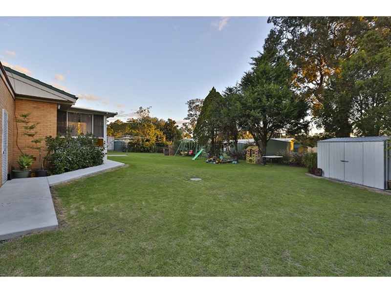 28 Patricia Street, Mount Lofty QLD 4350