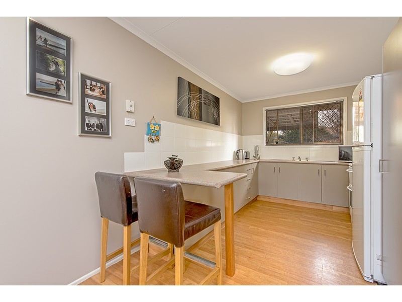 5 Meadow Court, Centenary Heights QLD 4350