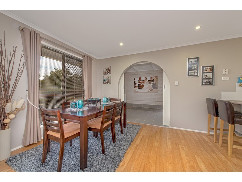 5 Meadow Court, Centenary Heights QLD 4350