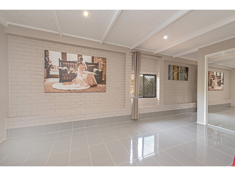 5 Meadow Court, Centenary Heights QLD 4350