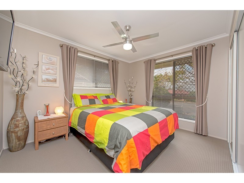 5 Meadow Court, Centenary Heights QLD 4350