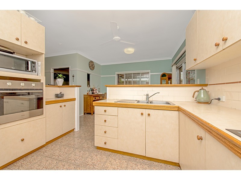 50 Liquidambar Street, Glenvale QLD 4350