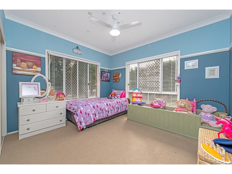 50 Liquidambar Street, Glenvale QLD 4350