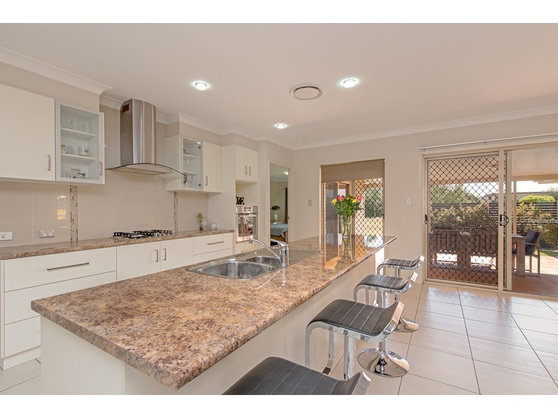 52 Holly Avenue, Cawdor QLD 4352