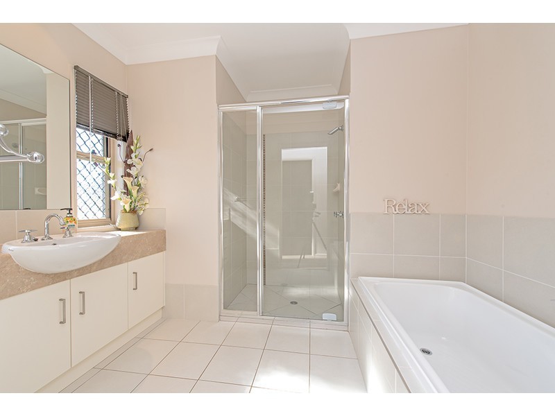 52 Holly Avenue, Cawdor QLD 4352