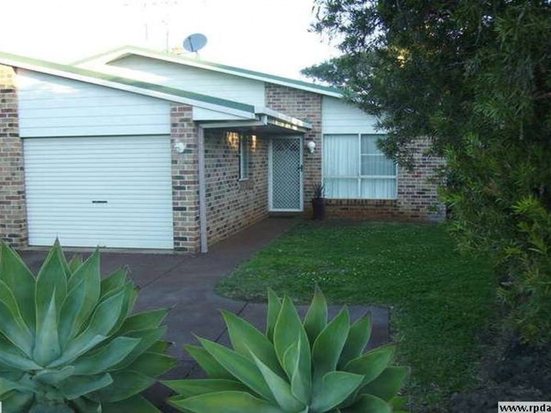 2/16 Horrocks Crescent, Kearneys Spring QLD 4350