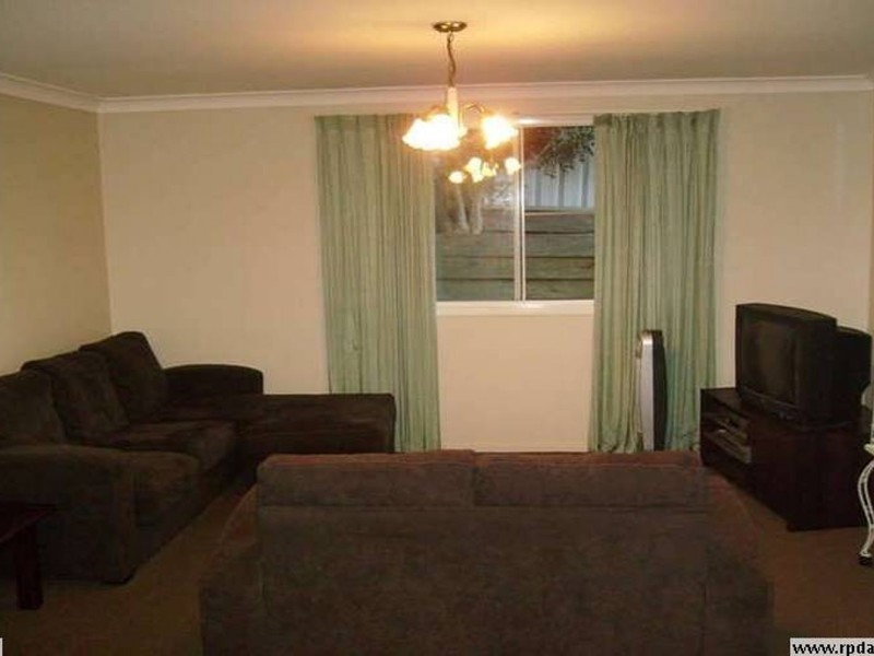 2/16 Horrocks Crescent, Kearneys Spring QLD 4350