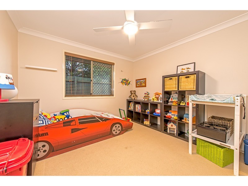 12 Chelwyn Street, Middle Ridge QLD 4350