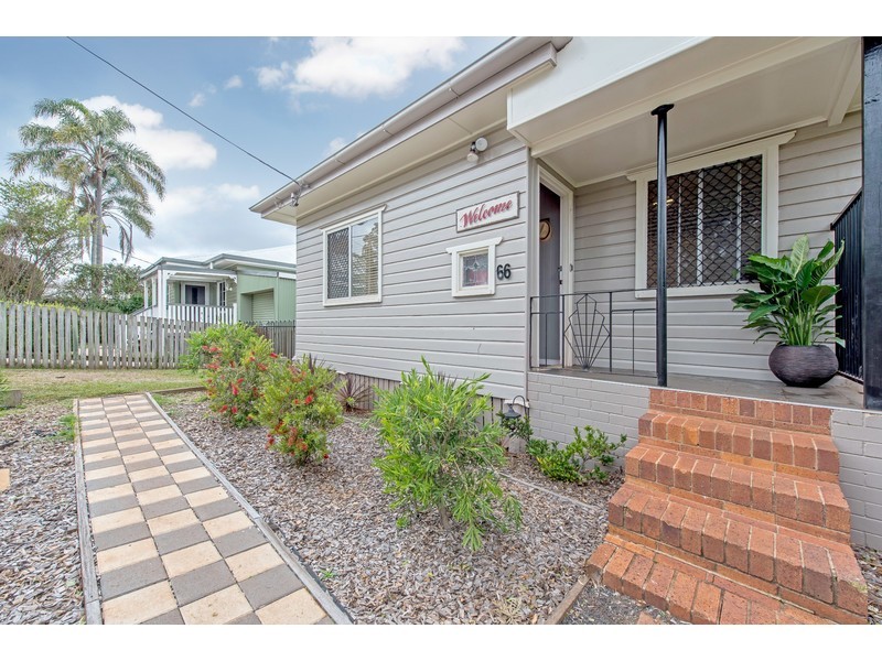 66 Alford Street, Mount Lofty QLD 4350