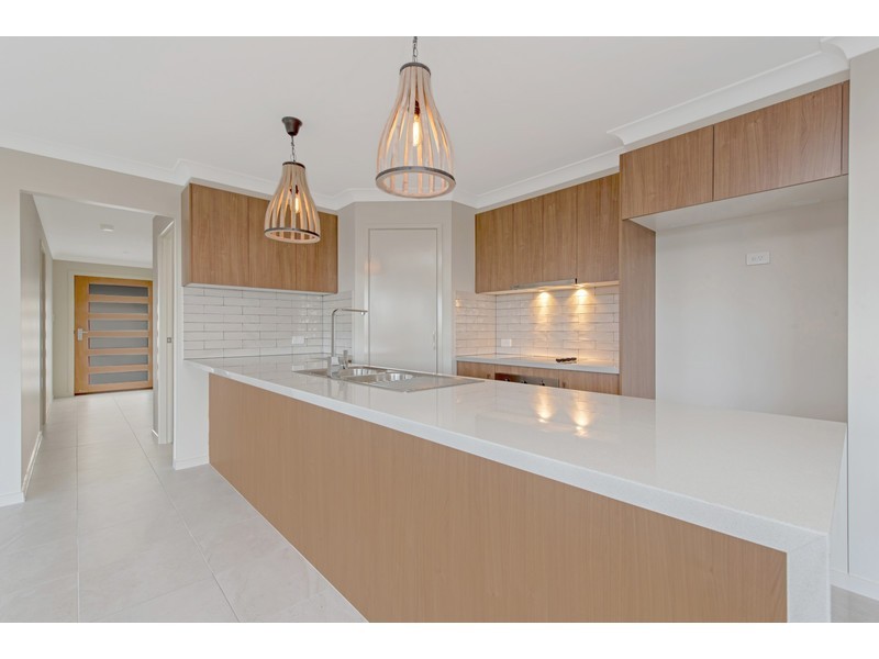 174 Kearney Street, Kearneys Spring QLD 4350