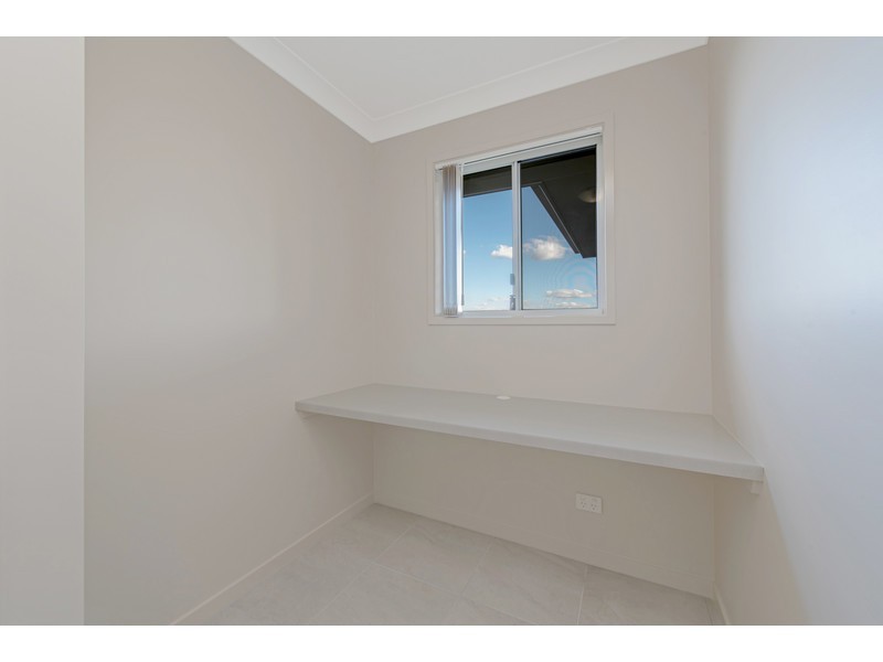 174 Kearney Street, Kearneys Spring QLD 4350