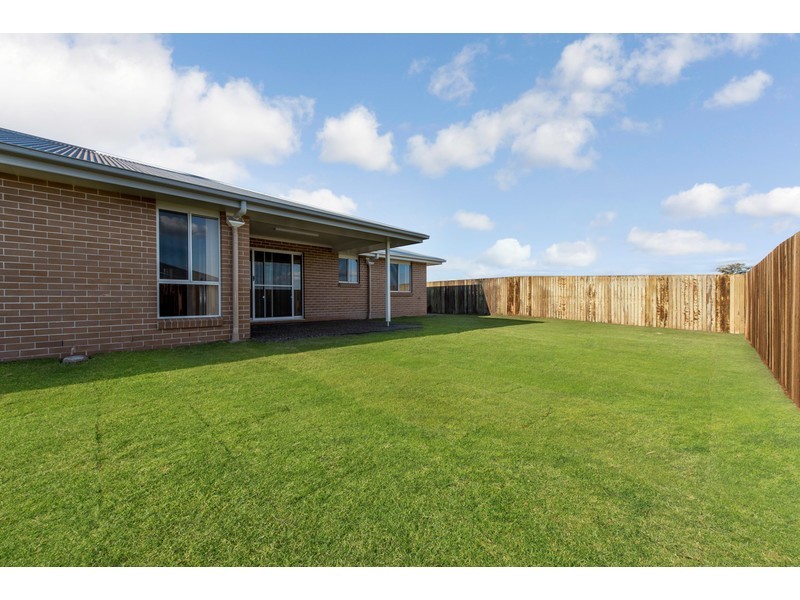 174 Kearney Street, Kearneys Spring QLD 4350