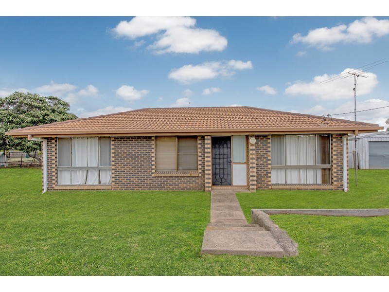 11 Daher Street, Goombungee QLD 4354