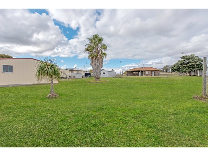11 Daher Street, Goombungee QLD 4354