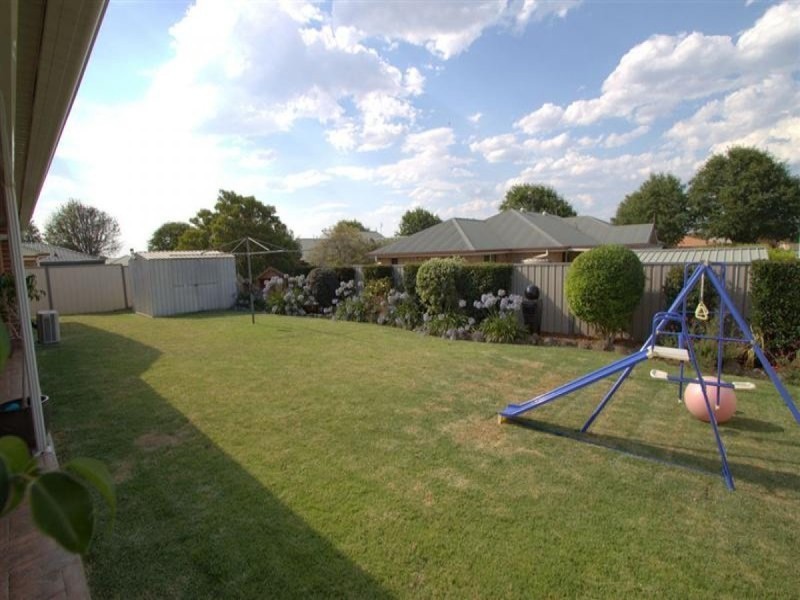 21 Mengel Court, Middle Ridge QLD 4350