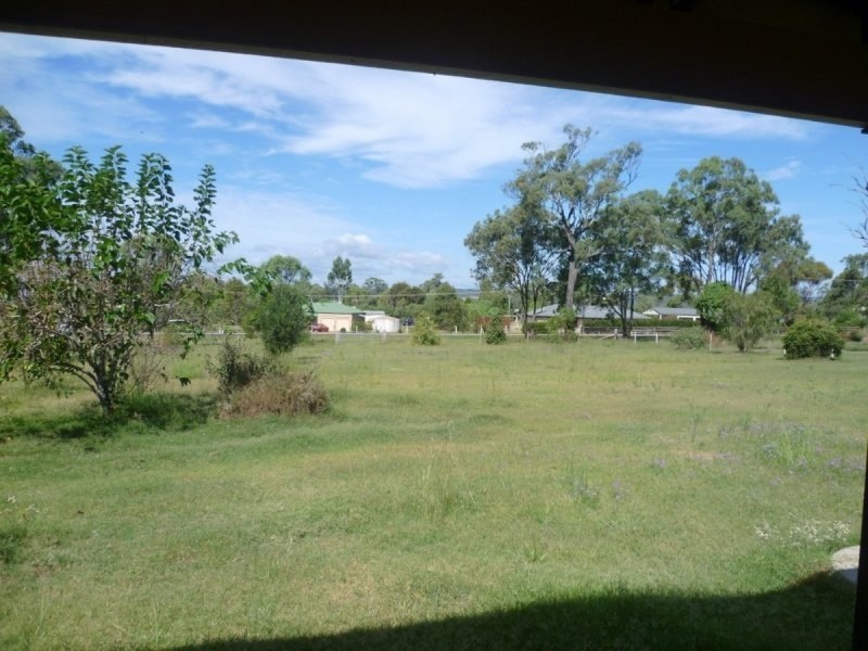 2 Skyview Drive, Meringandan West QLD 4352