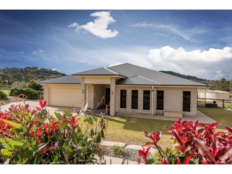 5 Northerly Drive, Hodgson Vale QLD 4352