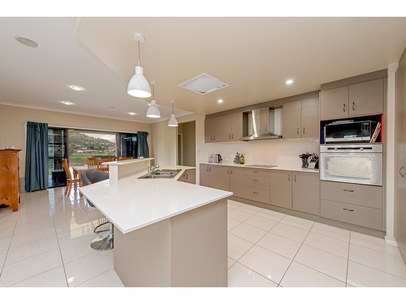 5 Northerly Drive, Hodgson Vale QLD 4352