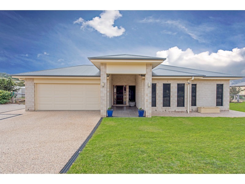 5 Northerly Drive, Hodgson Vale QLD 4352