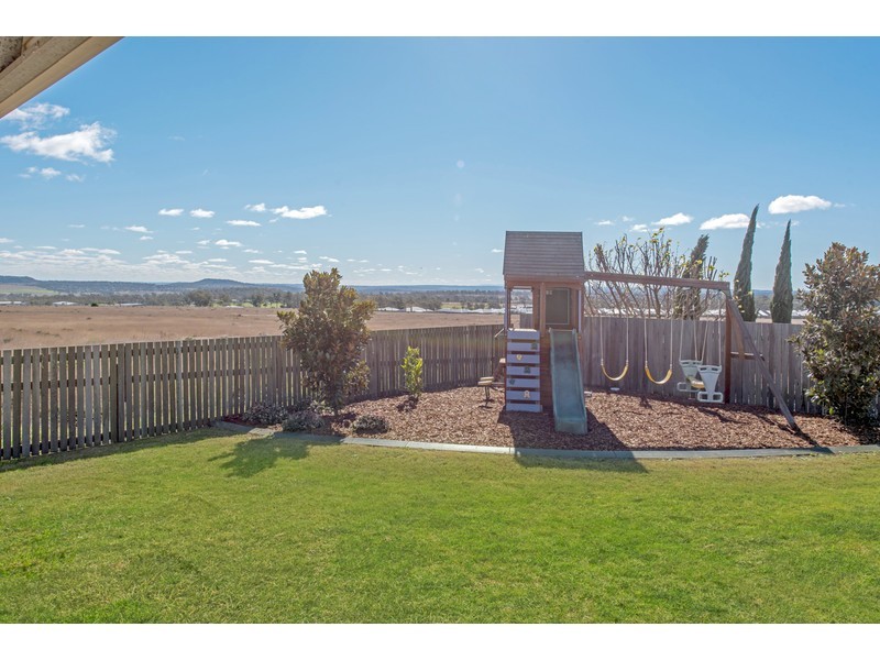 11 Ibis Crescent, Highfields QLD 4352