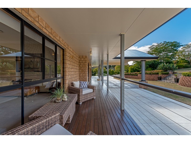 4 Windermere Drive, Hodgson Vale QLD 4352