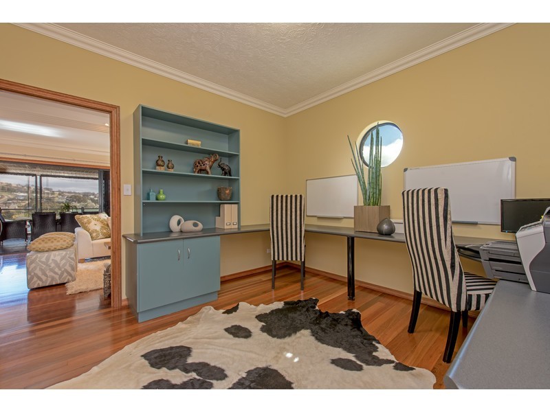 4 Windermere Drive, Hodgson Vale QLD 4352