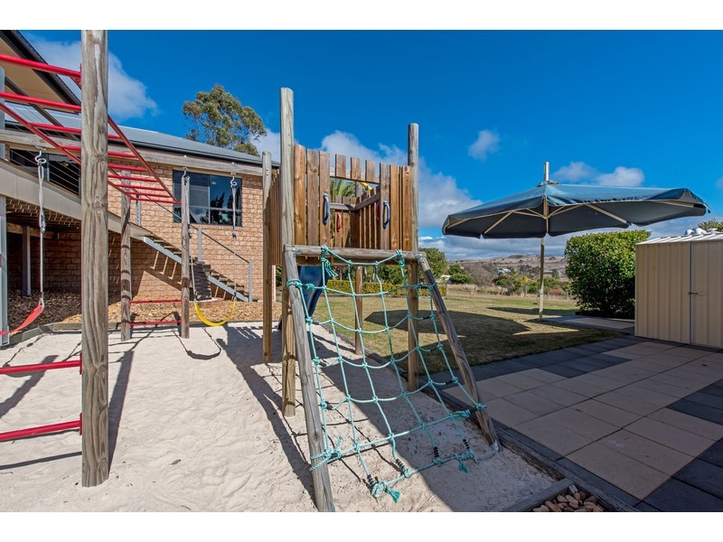 4 Windermere Drive, Hodgson Vale QLD 4352