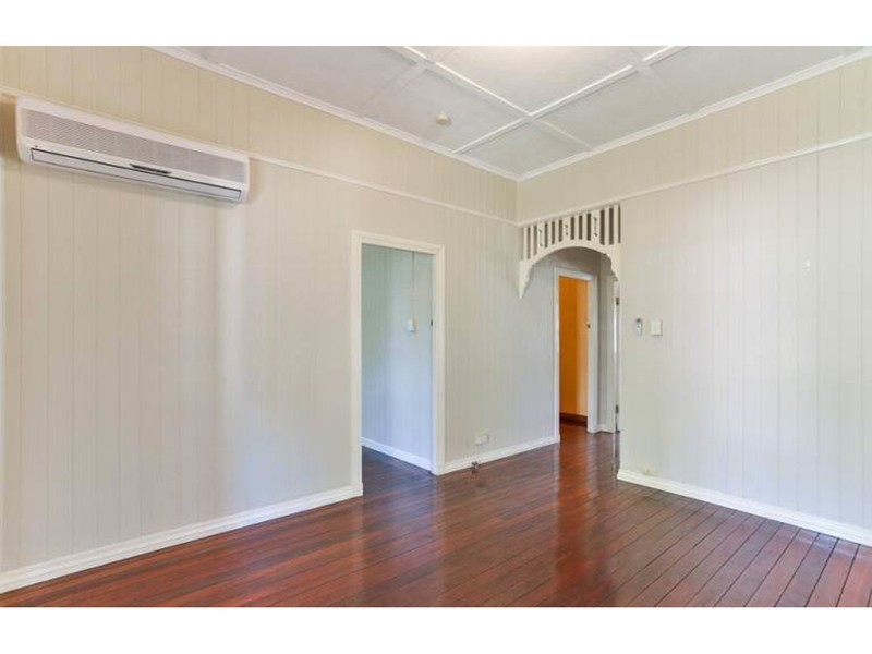 25 Albert Street, Newtown QLD 4350