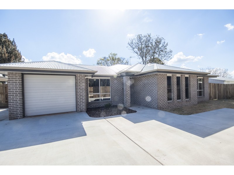 2/3 Warwick Street, Harristown QLD 4350