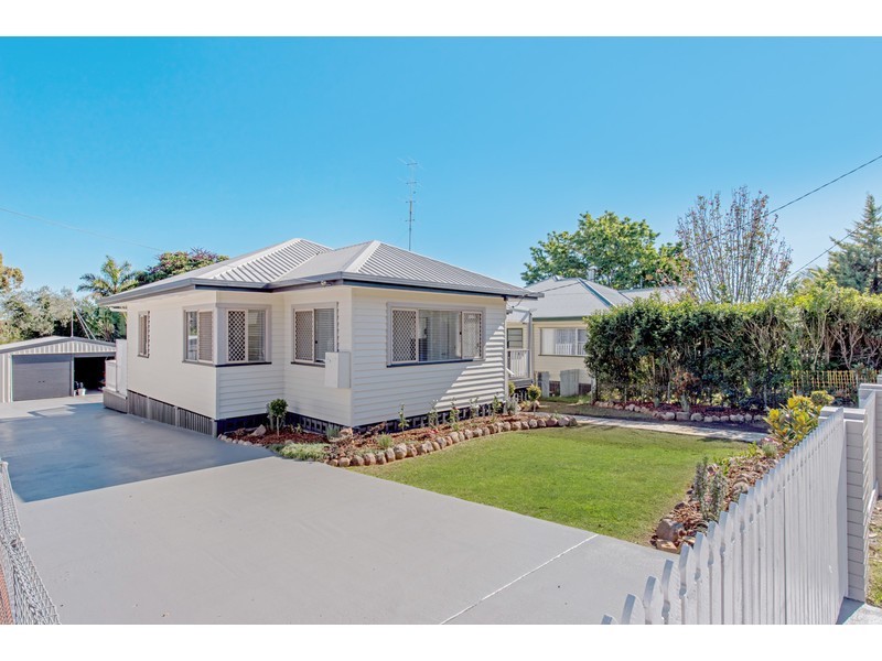 11 Peel Street, South Toowoomba QLD 4350