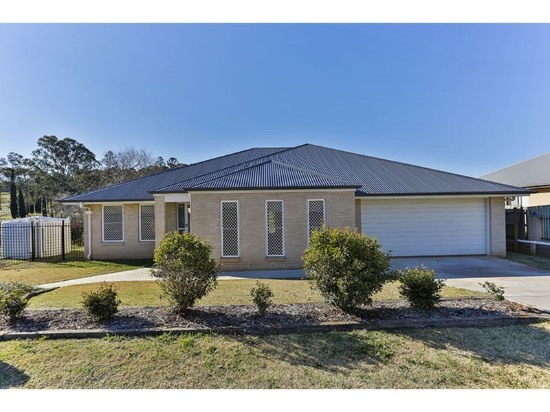 11 Willowburn Drive, Rockville QLD 4350