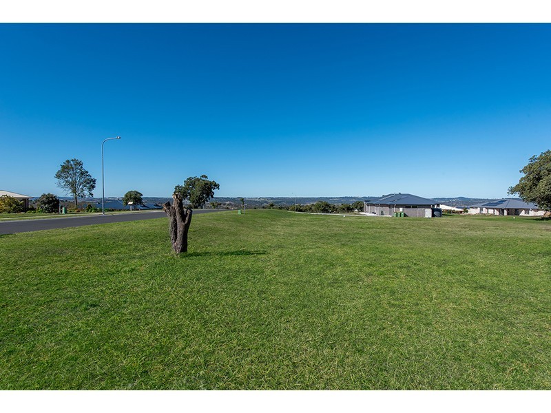 34 Hilltop Drive, Gowrie Junction QLD 4352