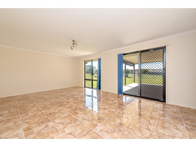 70 Phipps Drive, Meringandan QLD 4352