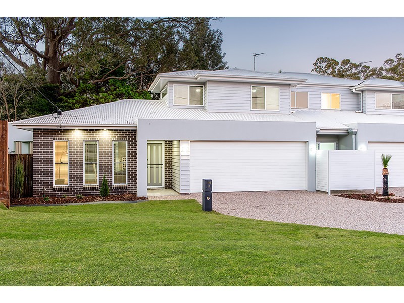 Unit 1 & 2/15 Henry Street, Mount Lofty QLD 4350