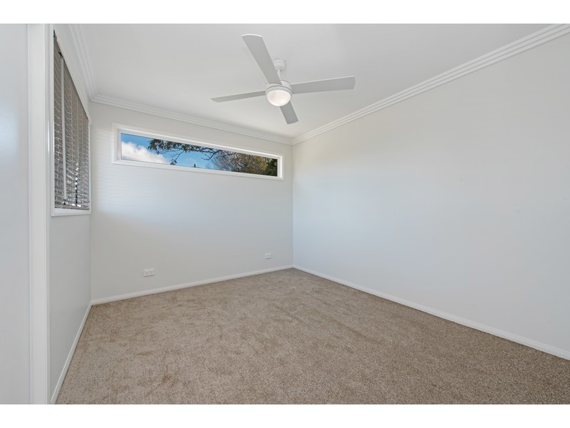 Unit 1 & 2/15 Henry Street, Mount Lofty QLD 4350