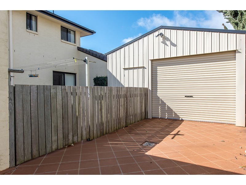 14 Banksdale Drive, Middle Ridge QLD 4350