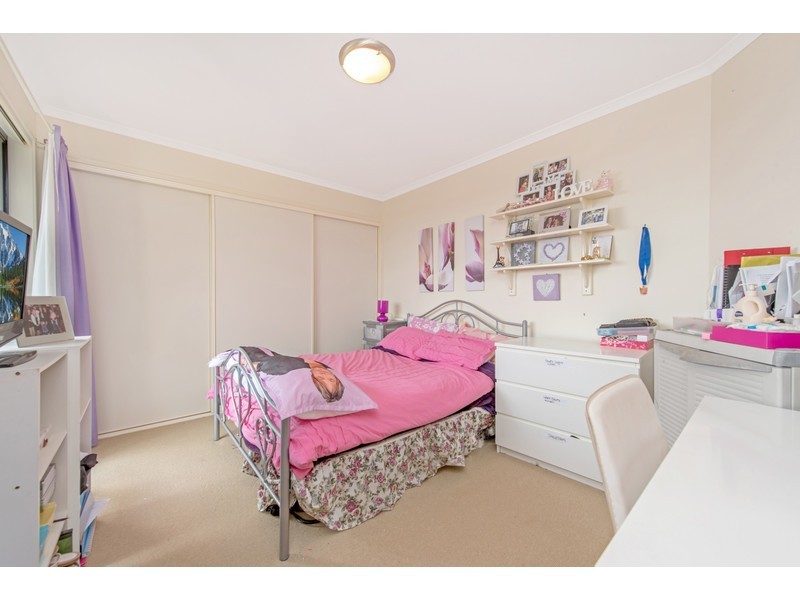 14 Banksdale Drive, Middle Ridge QLD 4350