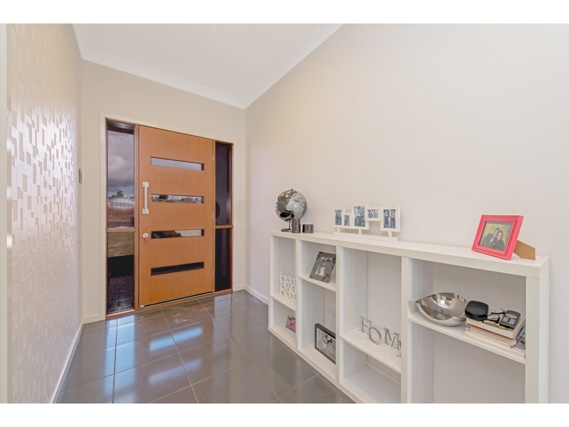 6 Sportsman Drive, Kleinton QLD 4352