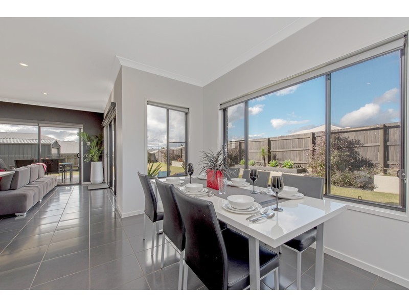 6 Sportsman Drive, Kleinton QLD 4352