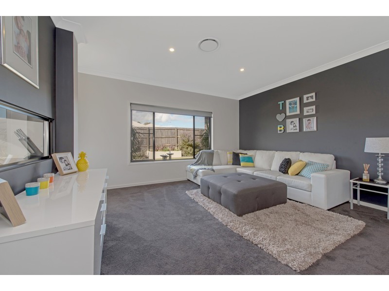 6 Sportsman Drive, Kleinton QLD 4352