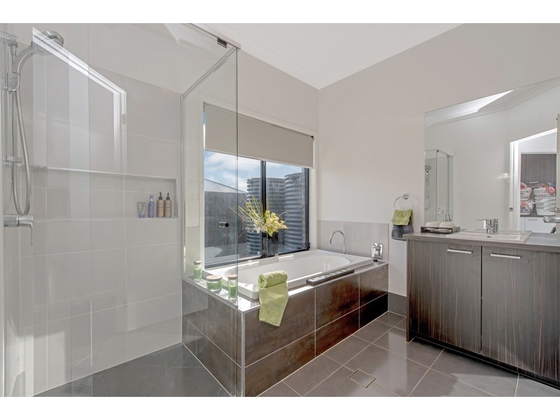 6 Sportsman Drive, Kleinton QLD 4352