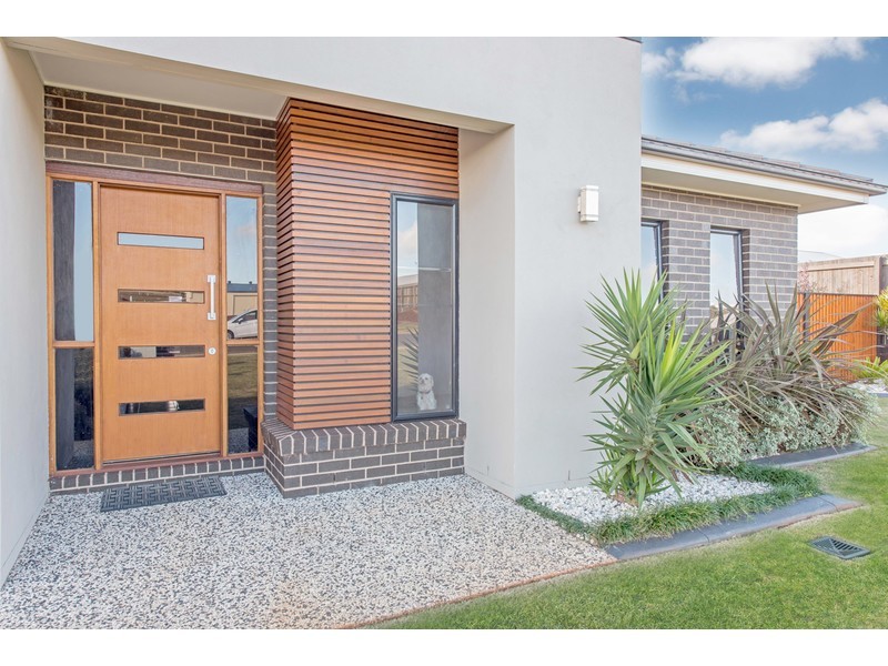 6 Sportsman Drive, Kleinton QLD 4352