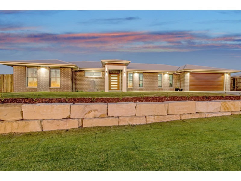 2 Kennard Street, Westbrook QLD 4350