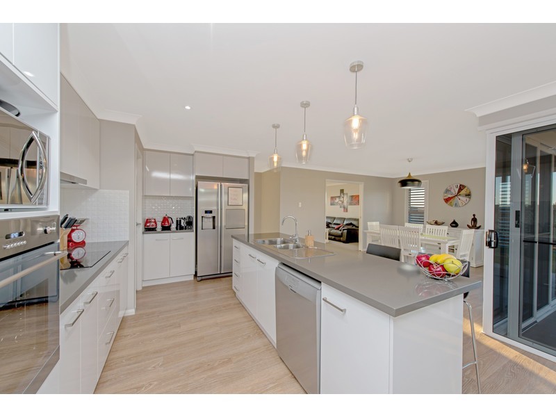 2 Kennard Street, Westbrook QLD 4350