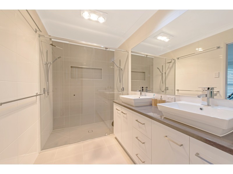 2 Kennard Street, Westbrook QLD 4350