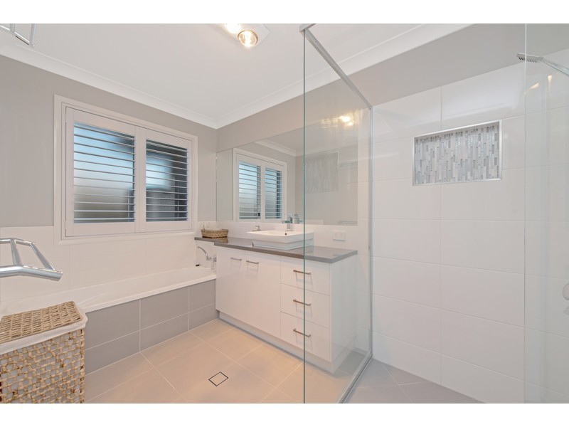 2 Kennard Street, Westbrook QLD 4350