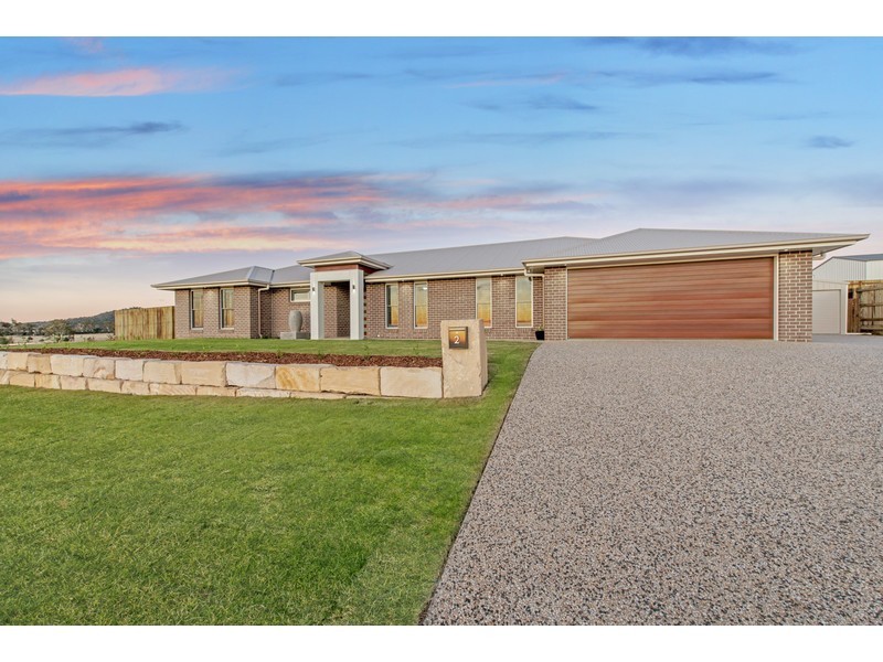 2 Kennard Street, Westbrook QLD 4350