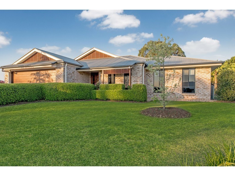 22 Fairview Crescent, Highfields QLD 4352