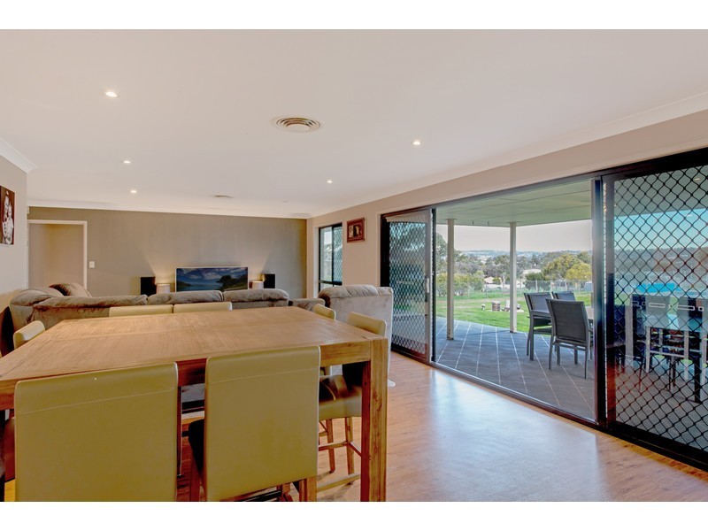 51 Peters Road, Meringandan West QLD 4352