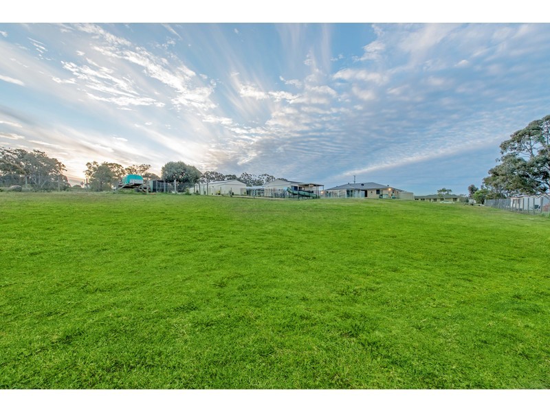 51 Peters Road, Meringandan West QLD 4352